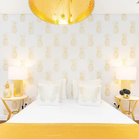 Whome | Graça Family