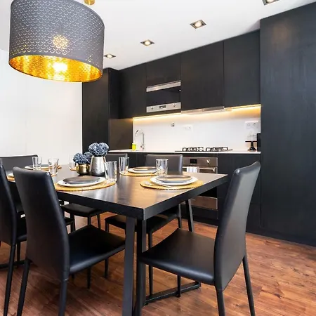 Whome | Graca Family * リスボン